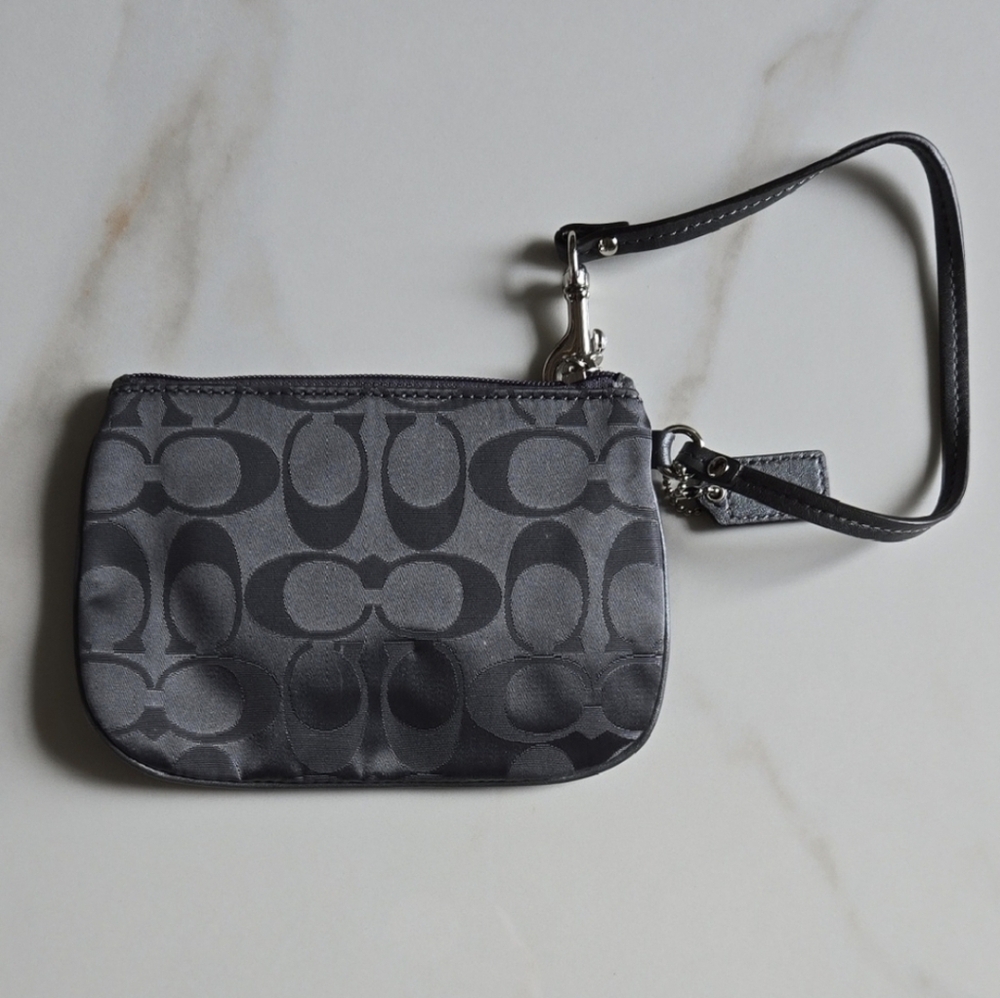 Coach Black Bag And Gray Wristlet - Picture 15 of 16